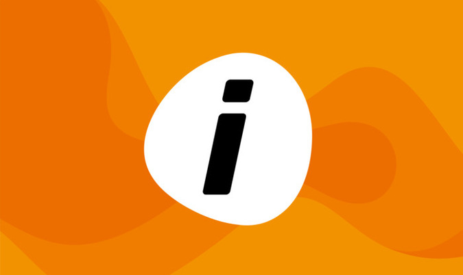 Orange bakgrund med bokstaven i på en vit puff, som symboliserar information.