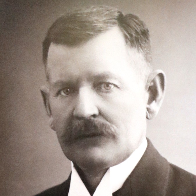 Vilhelm Jansson, ordförande i Regna kommunfullmäktige, 1921-1926.Originalporträttet hänger i sessionssalen i Finspångs kommunhus.